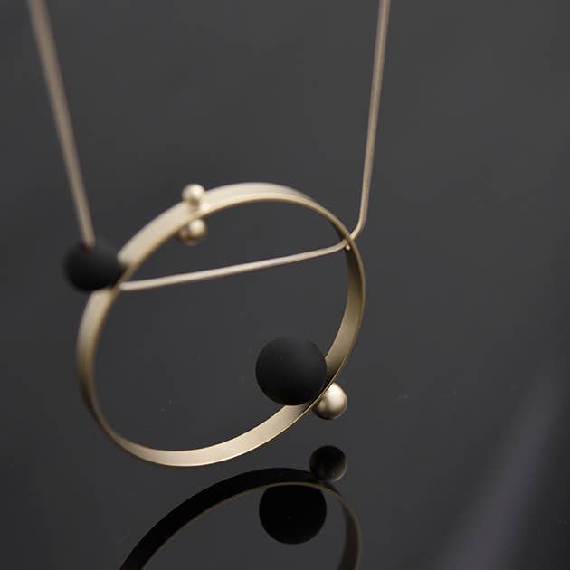 Vanassa Chan, Helio Necklace